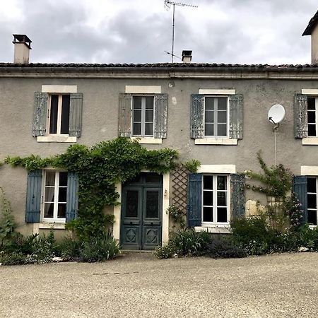Maison Verdeau Yviers Exteriér fotografie
